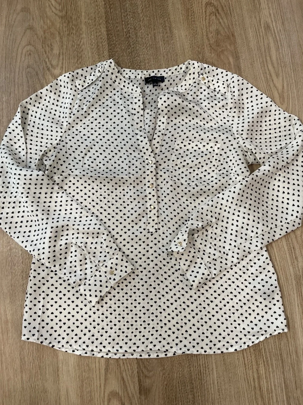 The Limited cream top with black hearts - Picture 1 of 4